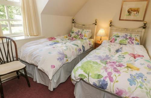 Near Bank Cottage - Photo 8