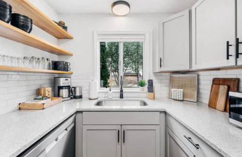 Japandi, 3BD Townhome Near Downtown, Beach and Wineries - Foto 23