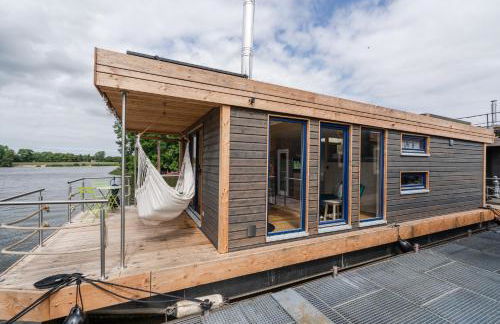 Hausboot AHOI hochwertiges Hausboote mit großer Terrasse und Kamin - Foto 10