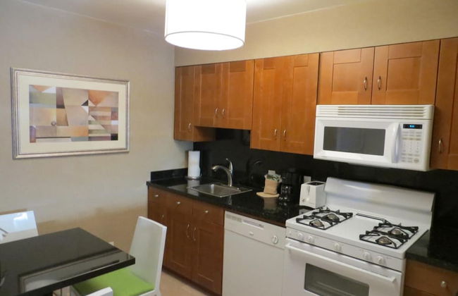 7 Springs Inn & Suites - Photo 23