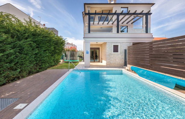 Paula - With Pool - H - Photo 25