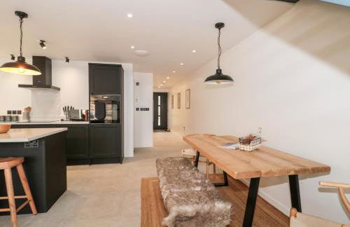 Linden Barn - Photo 12