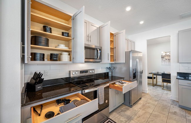 Luxury Modern Villa w/ Pool, Jacuzzi & Amenities! - Foto 24