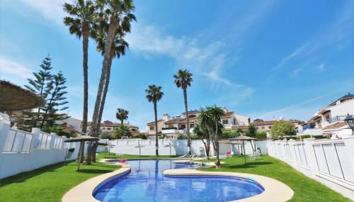 Chalet adosado en RIOMAR-3, urbanización residencial privada - Foto 4