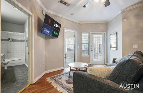 West Campus Accommodations Pool and King Bedrooms - Foto 4