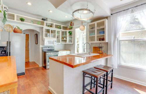 Steps to Shops and Eats Decatur Home with Large Yard - Foto 8