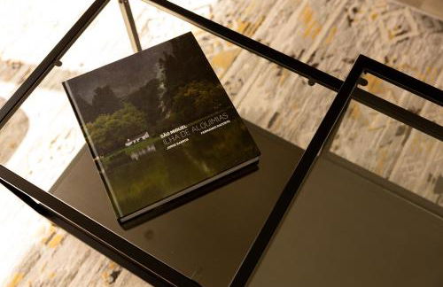 Countryside house with a pool and fireplace - Photo 47