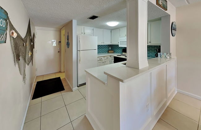 Ocean & Racquet by Distinctive Beach Rentals - Photo 16