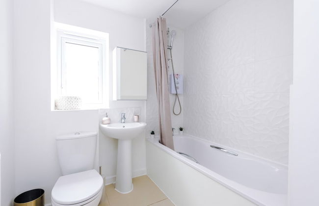 4 Bedroom 3 Bathroom Contractor Home MCR - Foto 17