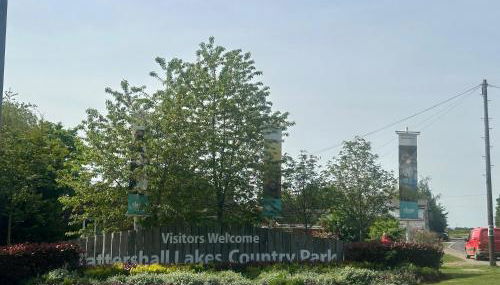 Indulgence Lakeside Lodge i3 with hot tub, private fishing peg situated at Tattershall Lakes Country Park - Foto 2