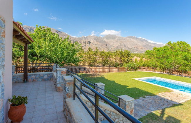 Spiros Beach Villa Large Private Pool Walk to Beach Sea Views A C Wifi Car Not Required - 971 - Foto 11