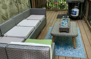 Charming Porter House in the heart of the Poconos chalet - Foto 40