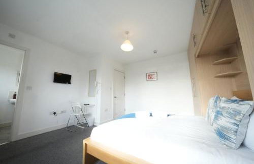 Private Rooms-Private Bathrooms-Near Airport- CABIN CREW paradise - Foto 39