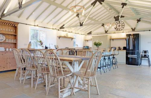 Shires Barn Farmhouse - Westbourne - Photo 12
