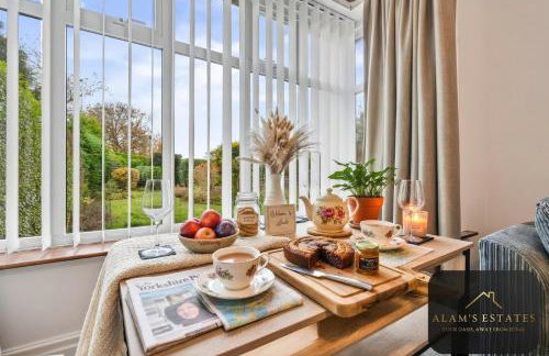 Spacious 4 Bedroom Leeds House - Ideal for Family and Contractors - Free WIFI and Free Parking - Foto 31