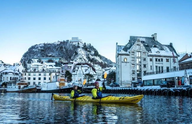 Family Friendly, Free Parking Space, Short Walk to Brosundet - Foto 8