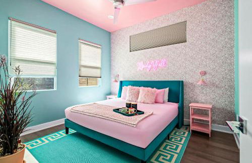 Austin Oasis Spacious 4BR Retreat with Hot Tub Cowboy Pool and Infrared Sauna Perfect for Families and Bachelorettes - Photo 11