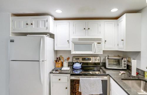 Steps to Downtown Stockbridge Home with Patio! - Foto 8