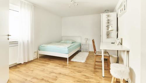 City Apartment Hasenheide - Wohnung mit 3 Schlafzimmern und Balkon mit Landschaftsblick - Foto 5