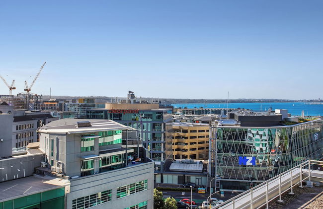 Cozy Studio Retreat in the City By Zodiak Stays - Photo 31