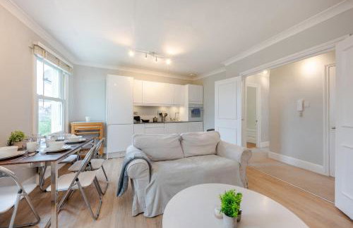 Cosy 2 Bed in Kensington Olympia - Foto 18