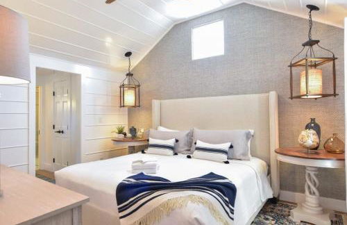 Designed for vacation Easy 0 3 mi walk to Grey Neck Beach - Photo 12