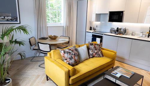 Modern, stylish newly refurbished 2nd floor apartment in Fitzrovia - Photo 2