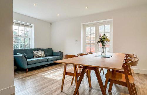 Central Warwick townhouse within easy reach of Stratford upon Avon and Cotswolds - Foto 4