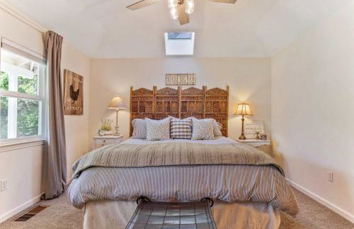 Charming 4BR Wine Country Getaway with Spa & Firepit - Foto 19