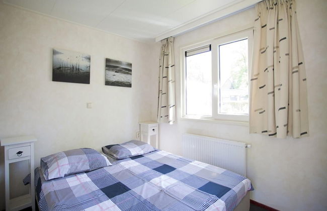 Nice Chalet on a Holiday Park 25 km From Amsterdam - Foto 3