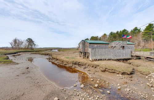 Peaceful Wells Retreat with Deck and Water Views - Foto 26