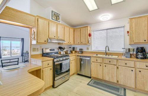 5 Mi to River Topock Boating and Off-Roading Oasis! - Foto 12