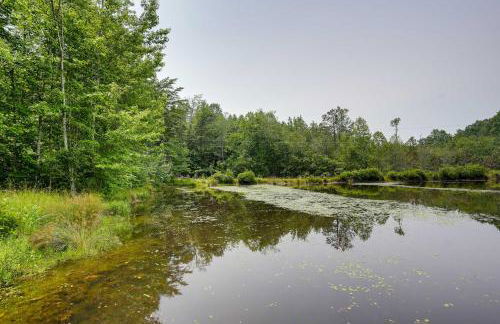 Cozy Georgia Abode with Deck, Fire Pit and Lake Access - Foto 24