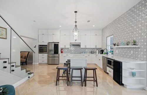 Las Olas Villa with HEATED Salt Water Pool - Foto 2