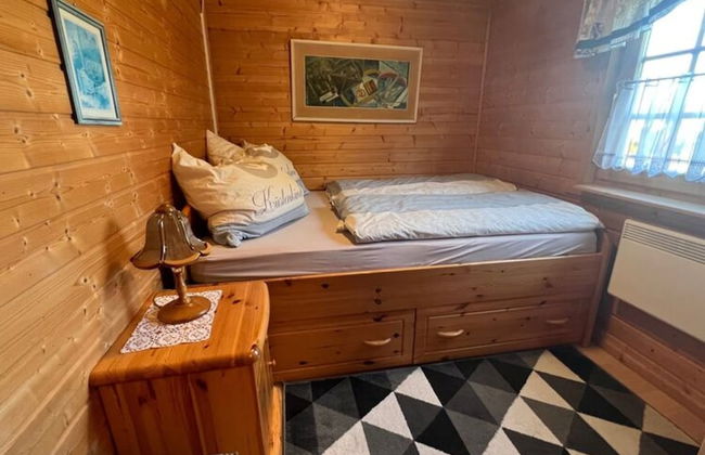 Log Cabin Near Baltic Sea Lighthouse - Foto 2