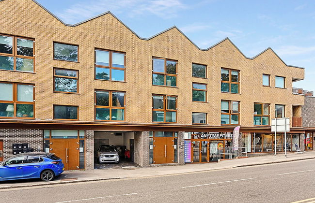 Newly Furnished and Bright Home - Foto 25