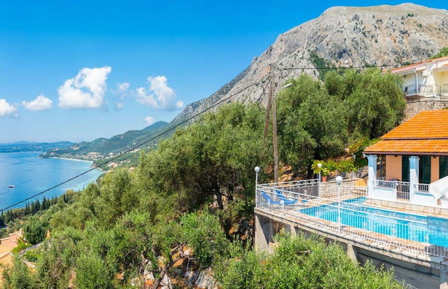 Villa Elia Large Private Pool Walk to Beach Sea Views A C Wifi Car Not Required - 1978 - Foto 47