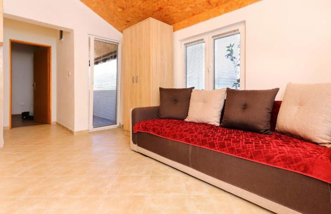 Beachfront Escape Steps From the Crystal-clear Sea - Photo 8