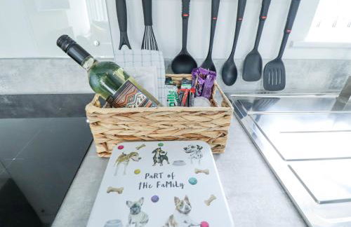 19 The Court - Photo 11