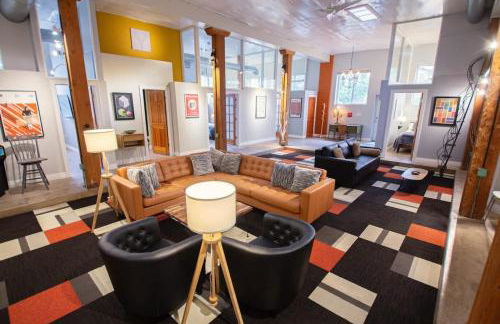 Trendy Modern Loft in Rino Art District - Photo 46