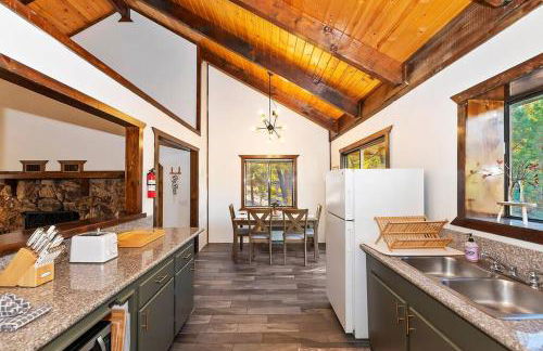 Closer to the Stars Cabin with Fire Pit - Foto 15