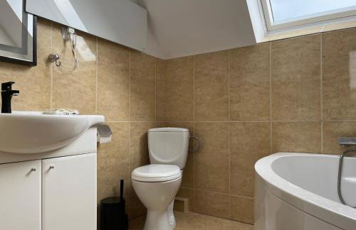 Ogrodzony dom nad morzem na wyłączność Rewa - Foto 15