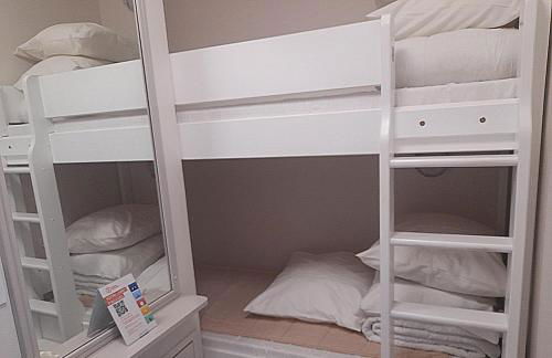 Résidence Pierre et Vacances Les Jardins de la Côte d'Azur SAINT MANDRIER - Photo 9