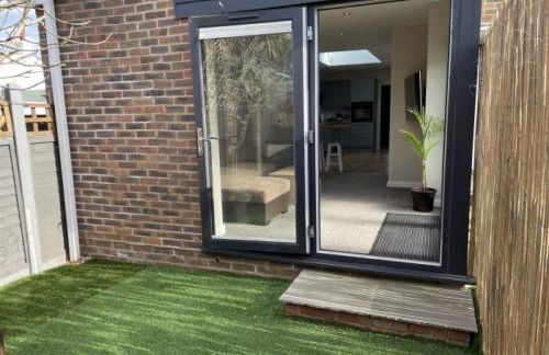 The Annexe - Pagham - Photo 18