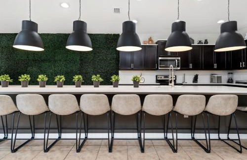 Comfortable Vacation Home Great Resort Pool/Spa Sleeps 20 - Foto 42