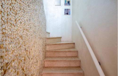 Tiffany Silver - Photo 10