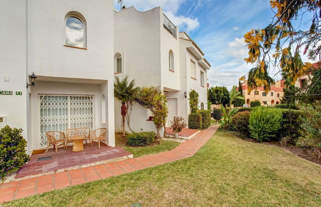 Relaxed Retreat With Pool - Photo 37