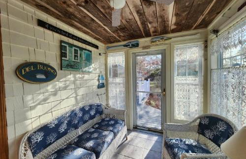 Seaside Escape - Photo 4