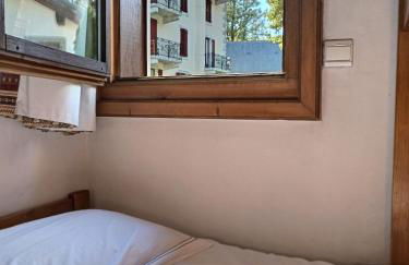 Au cœur de Chamonix – La Ginabelle, Calme avec Piscine, Sauna & Garage - Photo 10