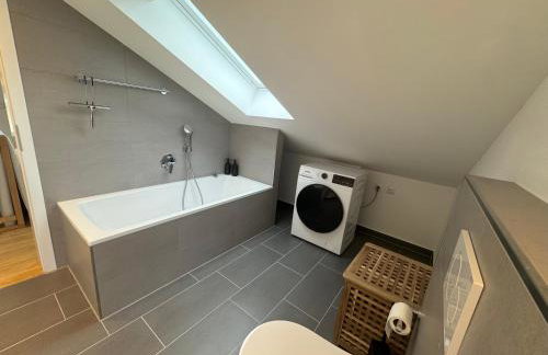 Liboria I Stylische Maisonette Wohnung Alpenblick I 4min zum See - Foto 18